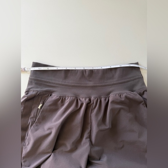 Athleta-Nolita Slim Tapered Ankle Length Crop Pant-Brown-Athleisure-Size 4 - Picture 2 of 13
